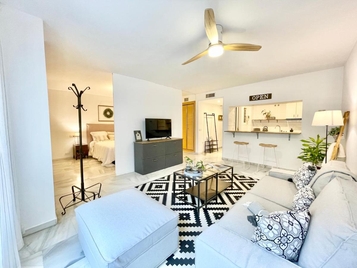 Rs 16 Studio Center Of Marbella By Eaw Homes ภายนอก รูปภาพ