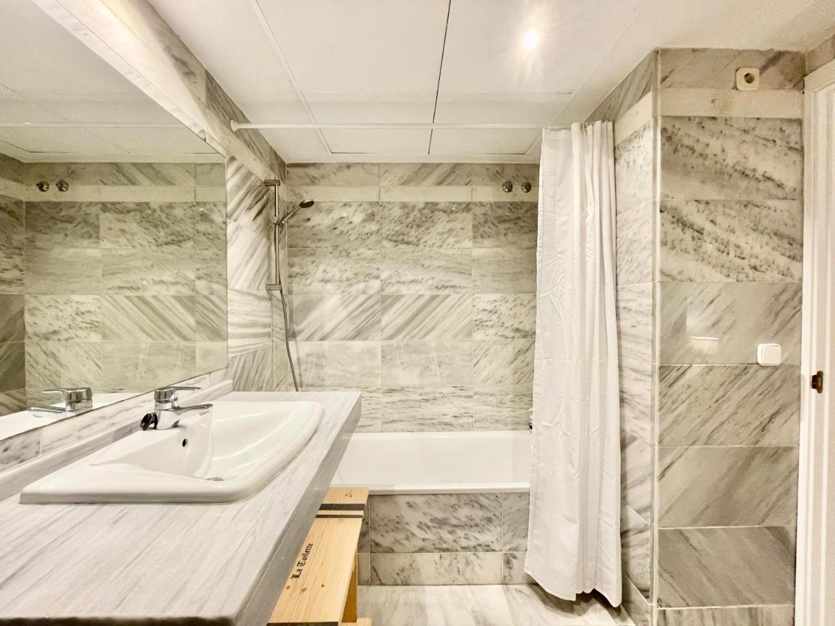 Rs 16 Studio Center Of Marbella By Eaw Homes ภายนอก รูปภาพ